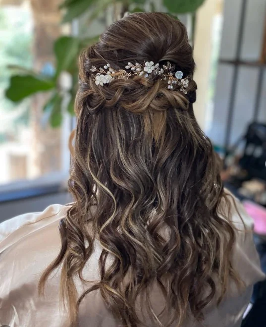 Romantic Loose Wave Bridal Hair
