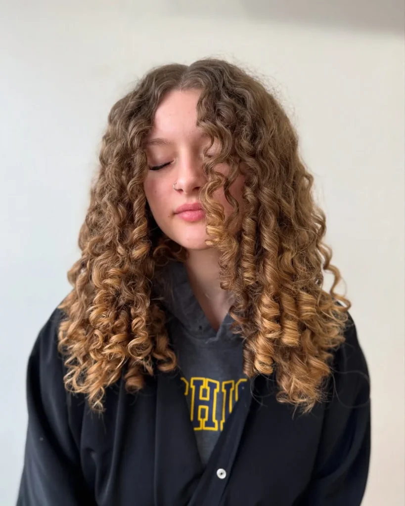 Face-Framing Curly Layers