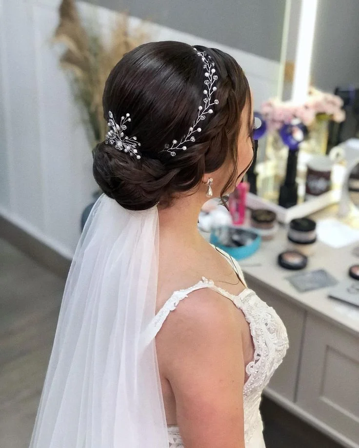 Low Bun with Veil
