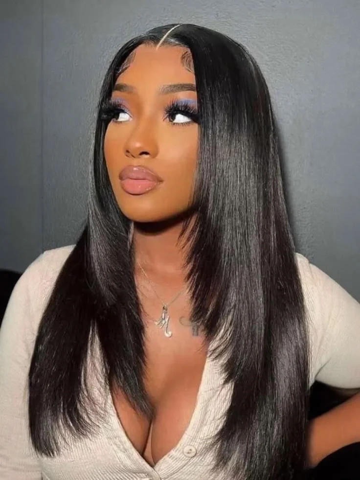 15 Hot Baddie Hairstyles Latina Straight hair Looks You Need 5 Middle-Part Straight Layers