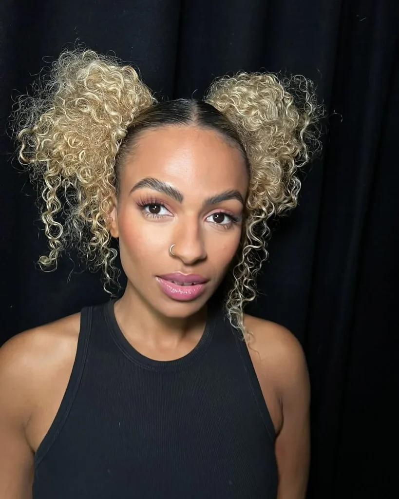 Loose Curly Space Buns