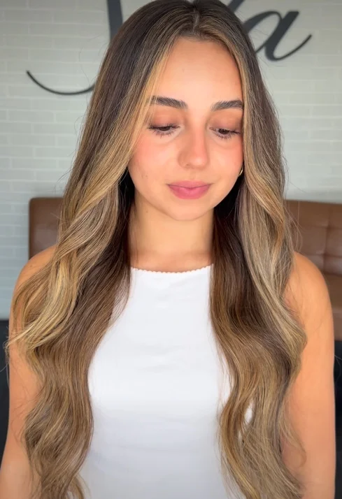 Voluminous Curly Blowout