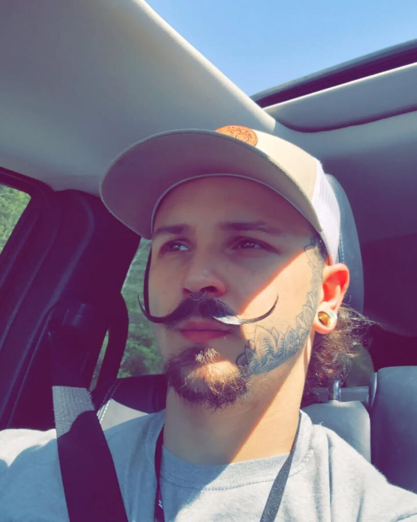 Petit Handlebar Mustache