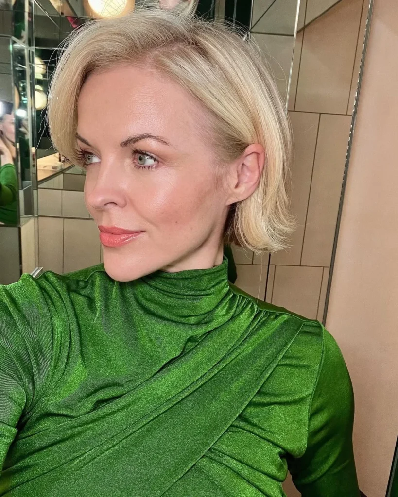 Blonde Bob with Side Tuck