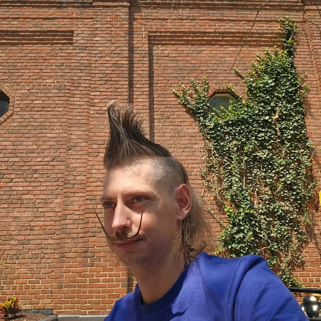 Dali Mustache